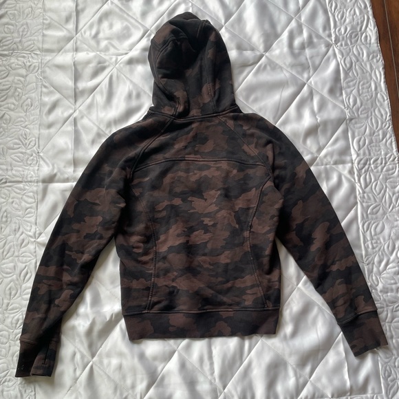 Lululemon hoodie camp pattern - Picture 2 of 2